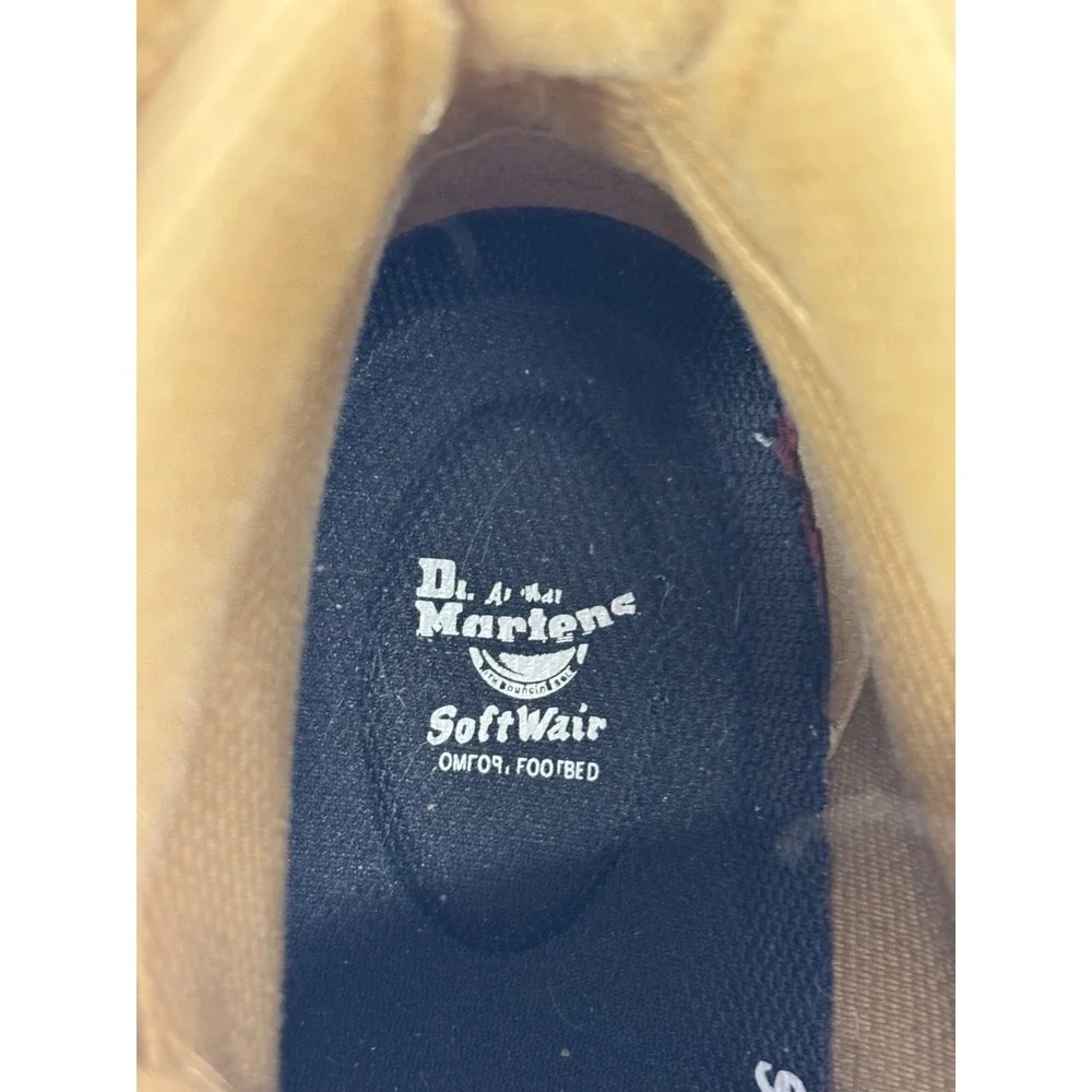 Dr. Martens Crewson Chukka Boots Mens Tan Suede Ankle Comfort Outdoor 9M